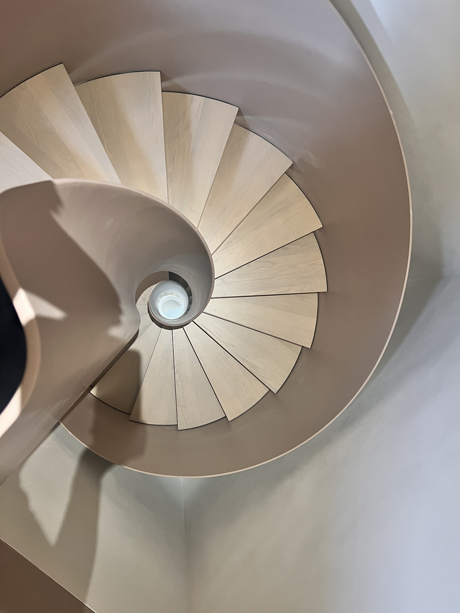 钢结构旋转楼梯LT01